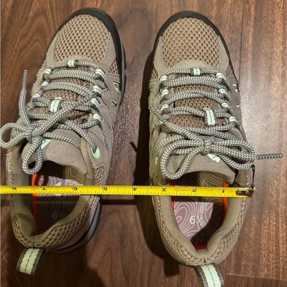 Ozark Trail Women’s Hiking Shoes - Picture 15 of 15